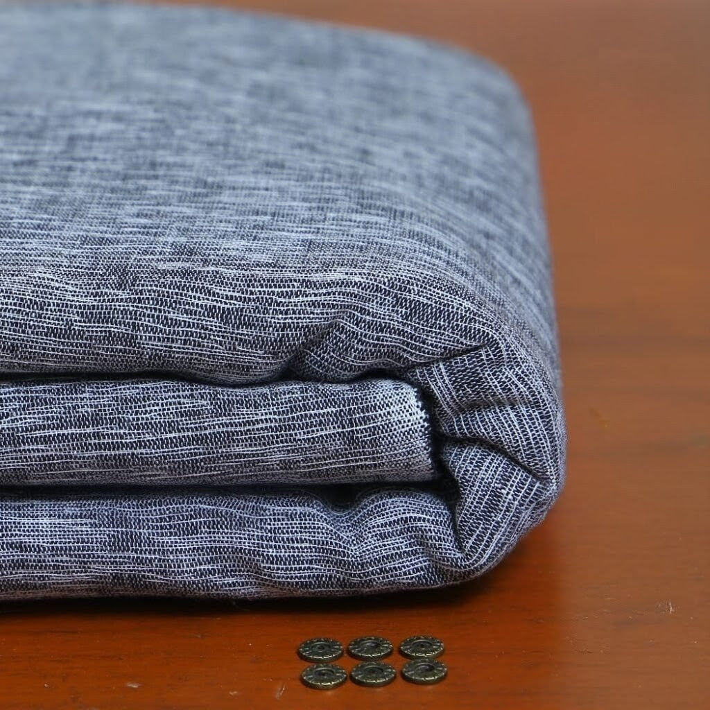 blend of dark gray